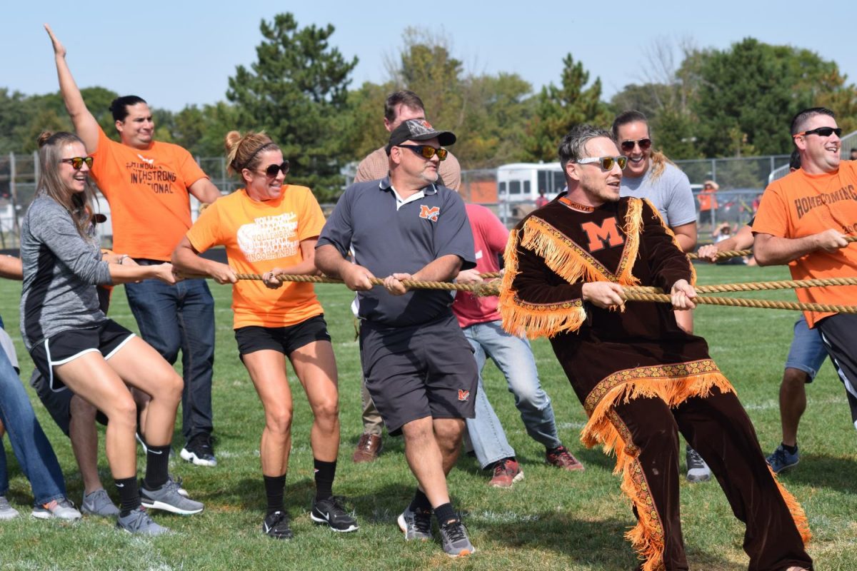 Teachers defeated the juniors in the tug-of-war contest. 