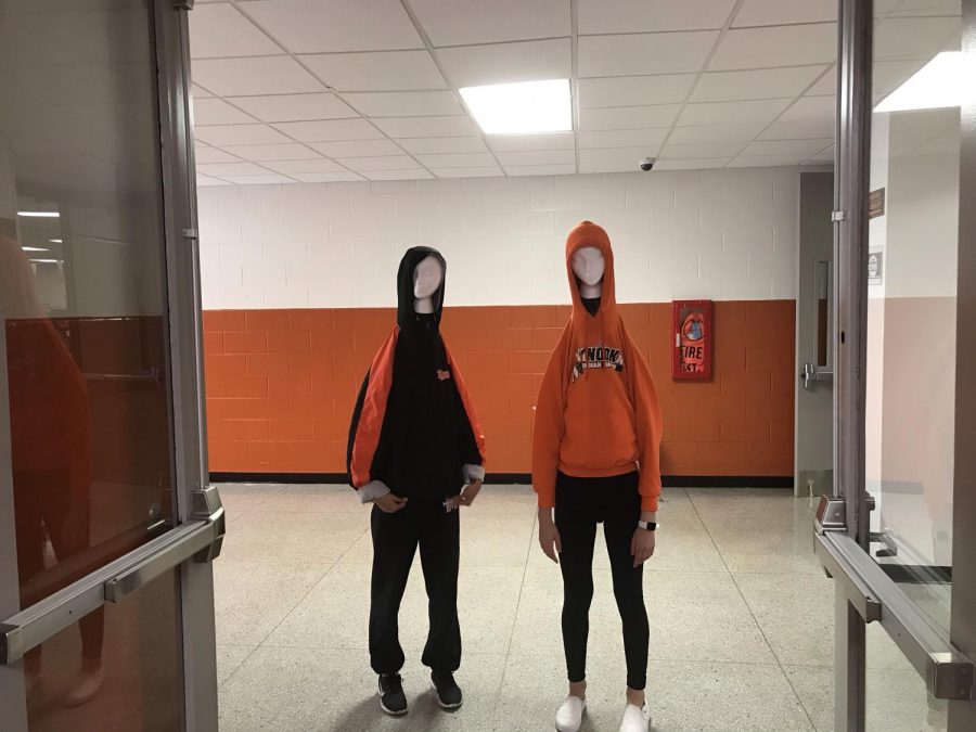 Megan+Gardner%2C+senior%2C+and+Julia+Costa%2C+senior%2C+dress+together+with+mannequin+heads+stuffed+in+their+hoodies+for+Meme+Monday.++Around+2015%2C+it+became+a+trend+in+meme+culture+to+partake+in+this+activity%2C+as+it+gives+the+effect+that+one+has+a+comically+long+neck.
