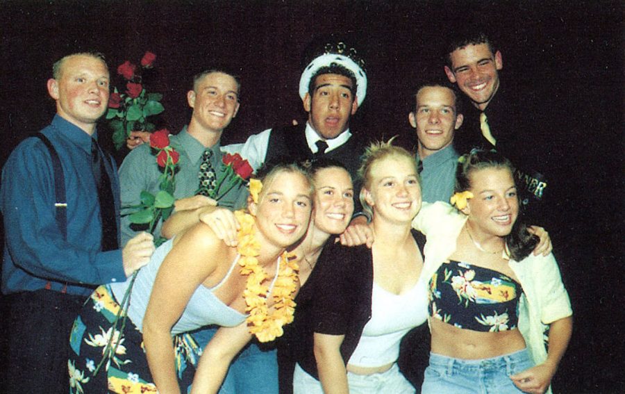 Students+and+announcers+pose+for+a+picture+after+the+Mr.+Indian+contest+during+the+1999+Homecoming+Week.+Dave+Ziebler+was+the+winner.+